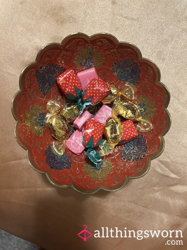 Pu**y-soaked Candies!
