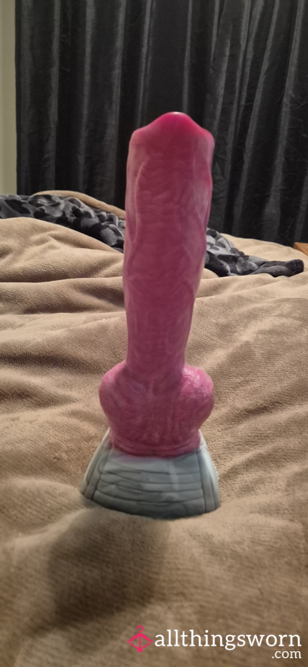 Pu**y Swallowing Giant Horse C*ck