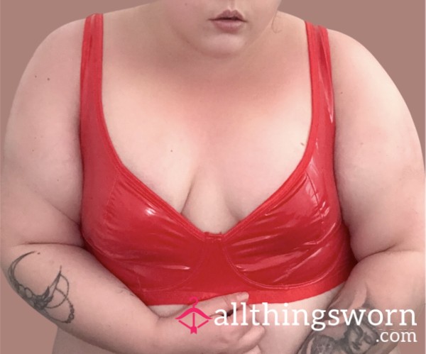 PVC Bra Worn By A BBW ❤️