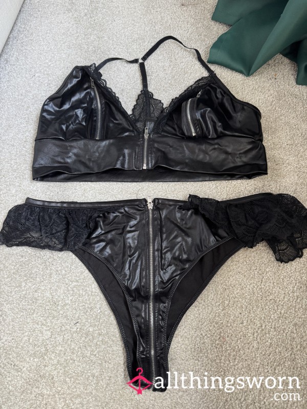 PVC Easy Access Set! Worn In Clubs And Gangbangs 💦