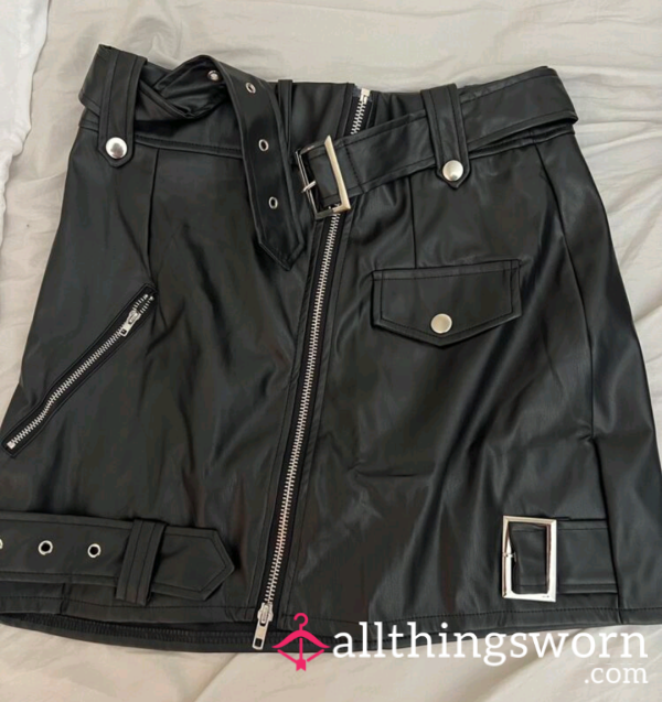 Pvc Leather Look Worn Skirt, Black Leather Skirt, Skirts. (L)