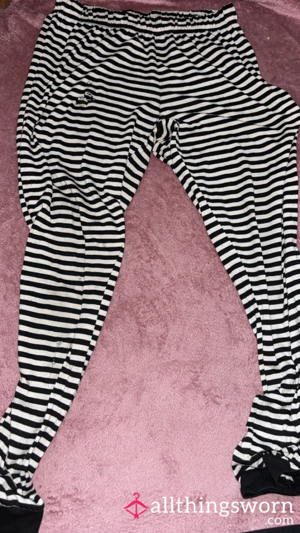 Pyjama Bottoms With Hole In