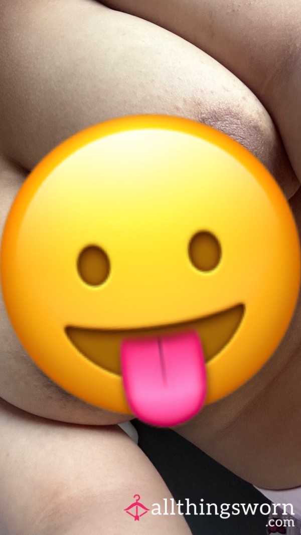 Quick Cheeky Titty Pic