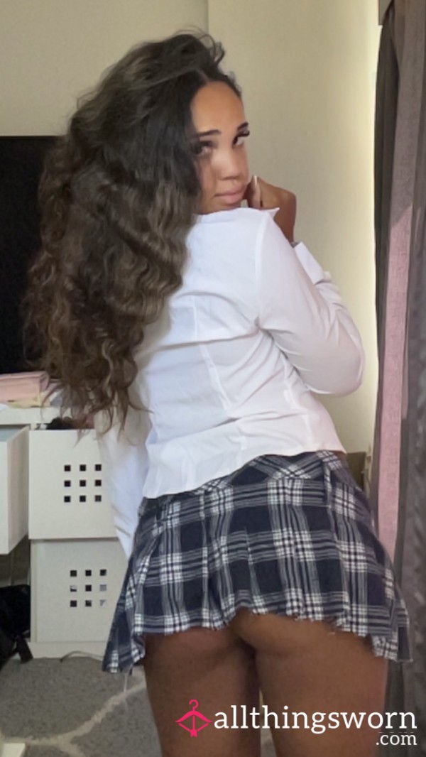 Quick Tease In My School Girl Outfit 🤭