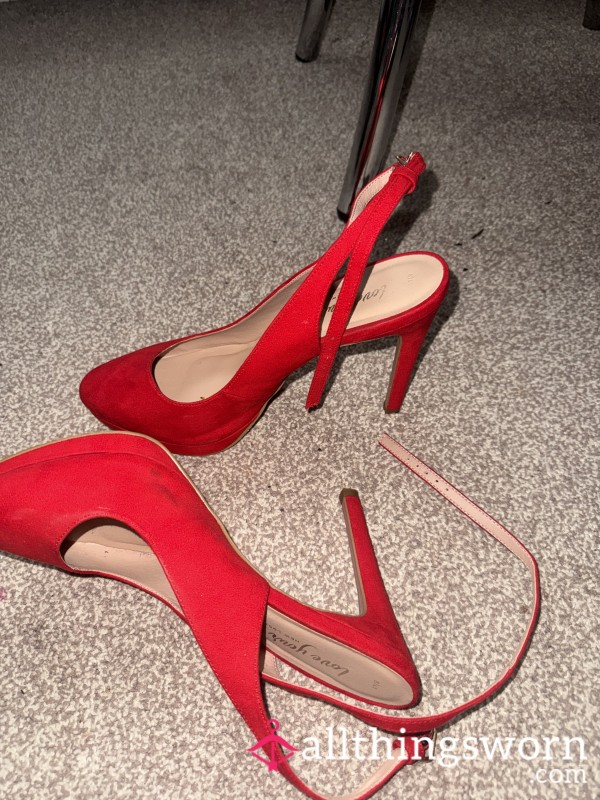 Racy Red Heels 👠
