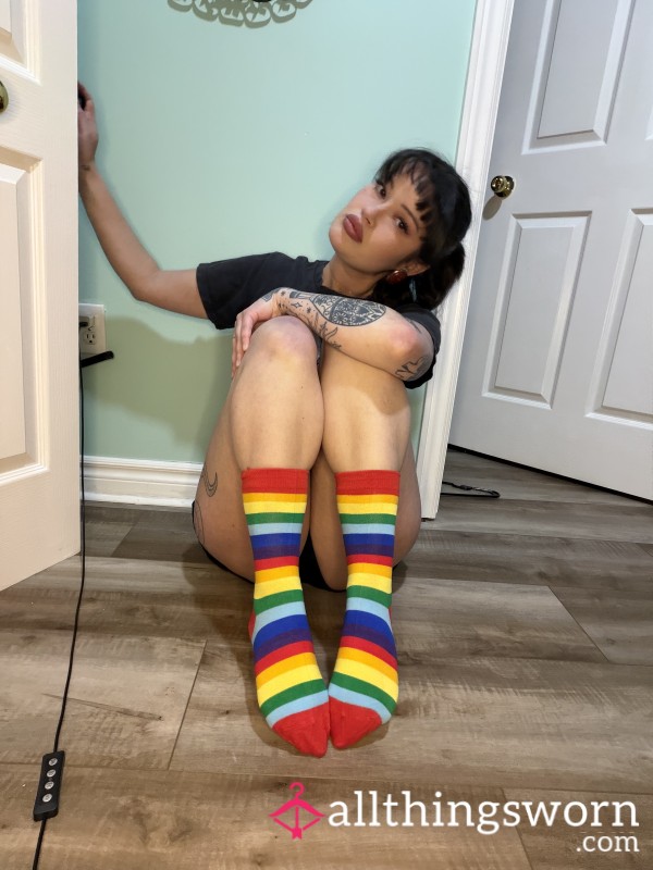 🌈 RAINBOW STRIPED CREW SOCKS 🌈