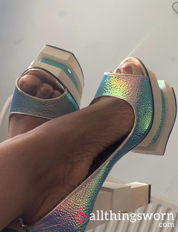Random Foot Tease Compilation: Heels, Socks & Boots 👣