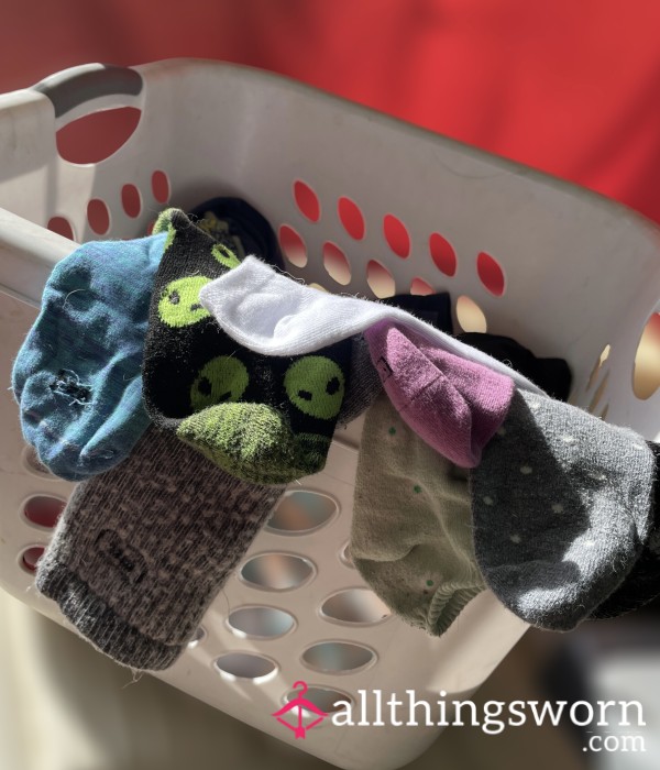 Random Hamper Socks - Surprise Socks Worn On Sweaty Size 11-13 Feet