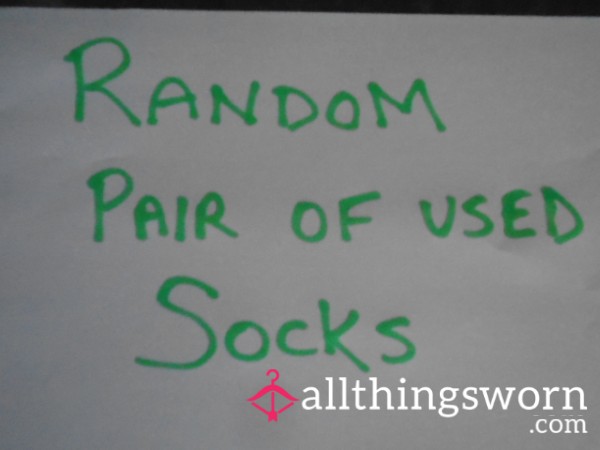 🧦RANDOM PAIR OF MY DIRTY, USED, OLD SOCKS🧦