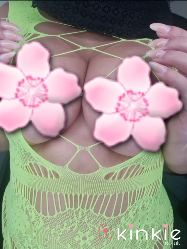 ( 🌸 ) Rate My B**bs ( 🌸 )