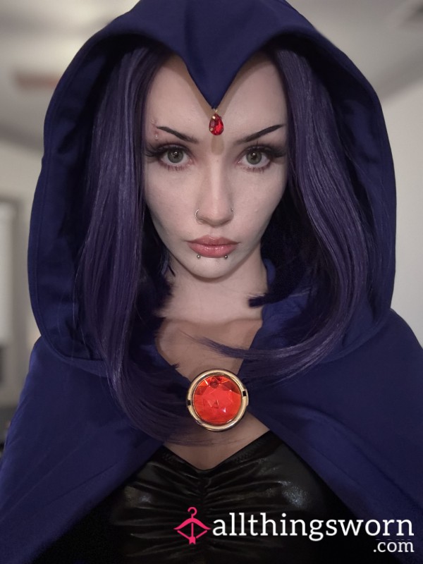 Raven Cosplay Pics 💜