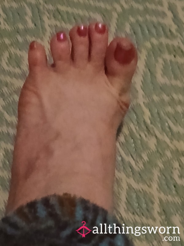 Raw Feet Pics..ready To Be Worshipped