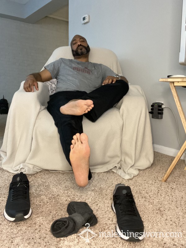 Me Jerking My Long Black Daddy D*ck, Showing My Feet, Toes And Soles