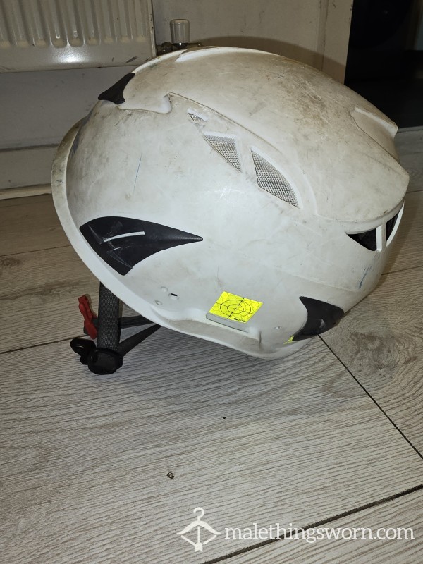Raw & Unfiltered: The Big Ben Hardhat For The Hardcore Worker