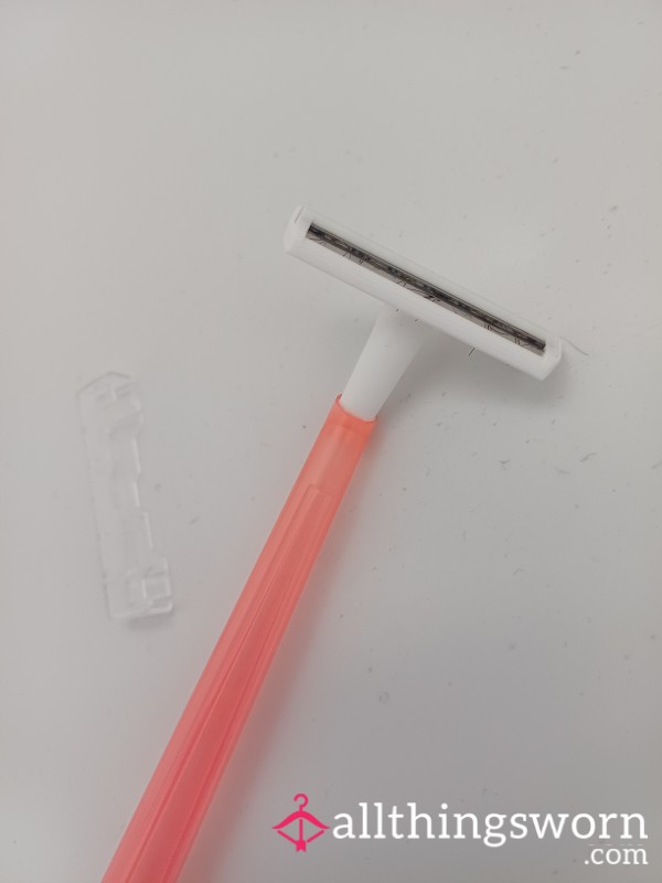 Used Razor