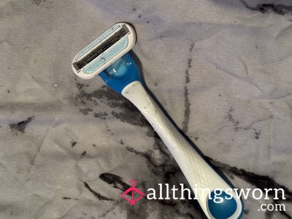 Razor Full Of Armpit Hair