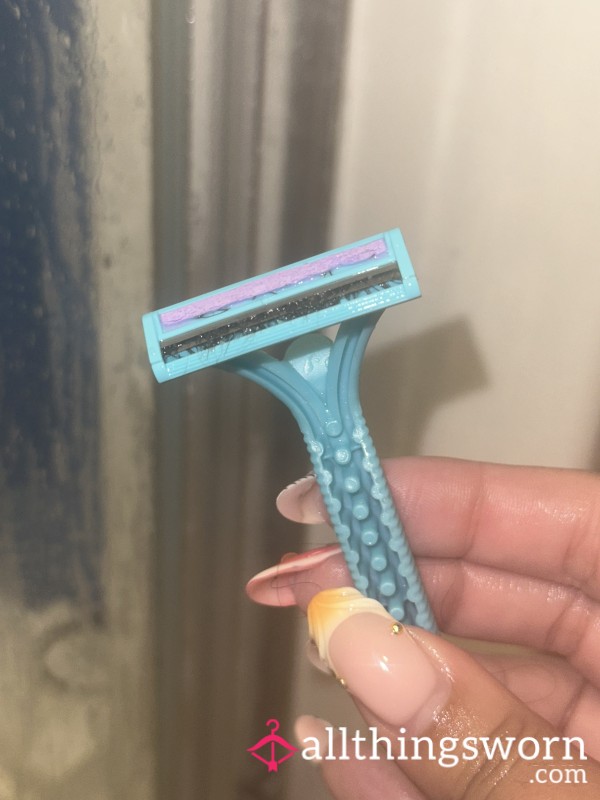 Razor That Has Been Used All Over My Body 👀