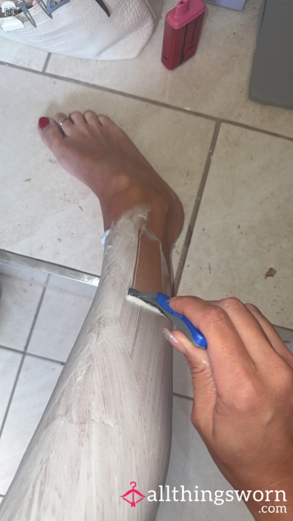 Razor Thick With My Leg Hair 🦵🏻