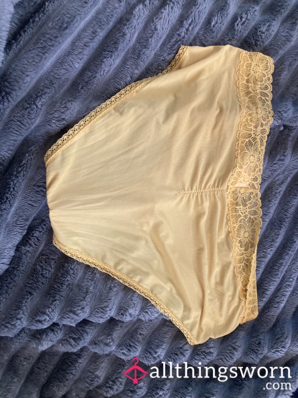 Ready To Ship Yellow Full Back Lace-Top 🦈 Panties – Size XL By No Boundaries