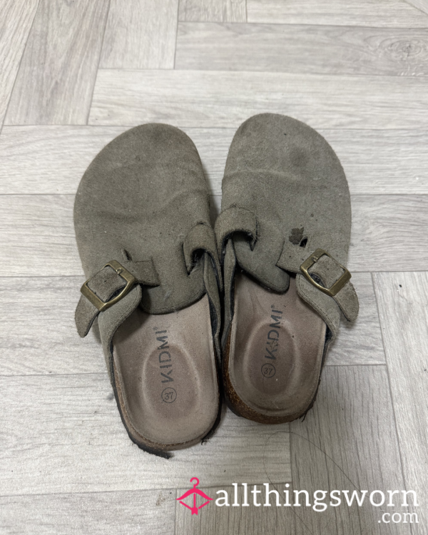 Really Dirty, Smelly Slip On Clogs Size 4