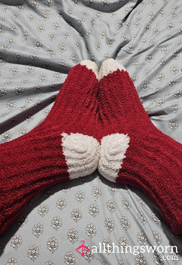 🧦Red And White Fuzzy Socks🧦***Shipping Included