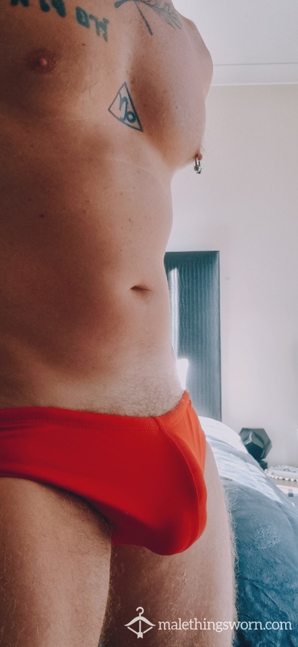 Red Aussieb*m Swim Soiled To Perfection