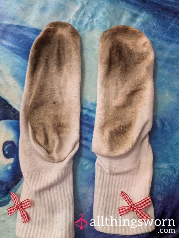 Red Bow Dirtiest Socks Well Used Stinky 🤒Hehe X Worn By Rainbow 🌈🌈🌈🌈 Unfortunately Express Postage Isn't Included In The Price