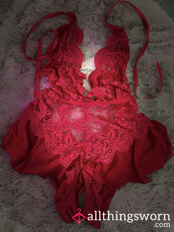 Red, Crothless, S**y And Extra Soft Lacy Lingerie