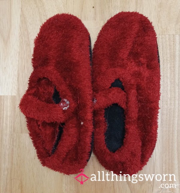 Red Fuzzy Slipper Socks (7 Day Wear)