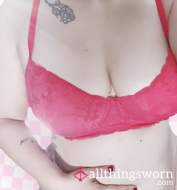 Red Lace Bra // 36DD