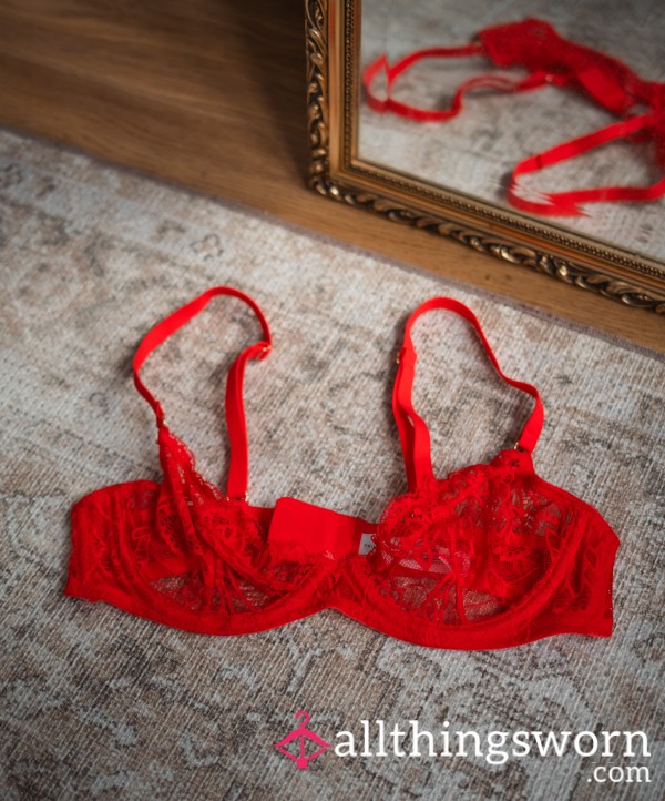 Red Lace Bra, Week Long Wear + Pics 💋