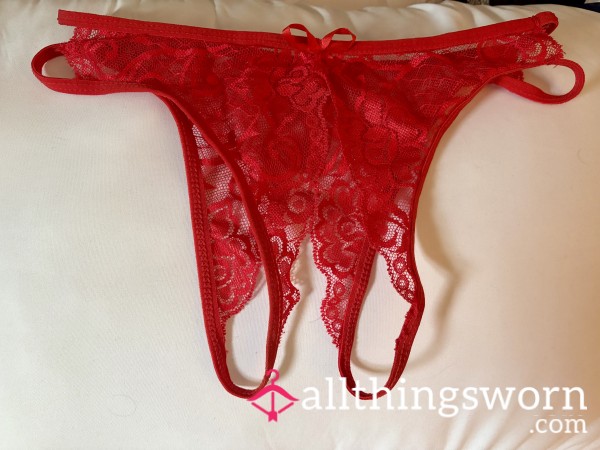 🔥 Red Lace Crotchless Panties – Open, Exposed & Irresistible 🔥