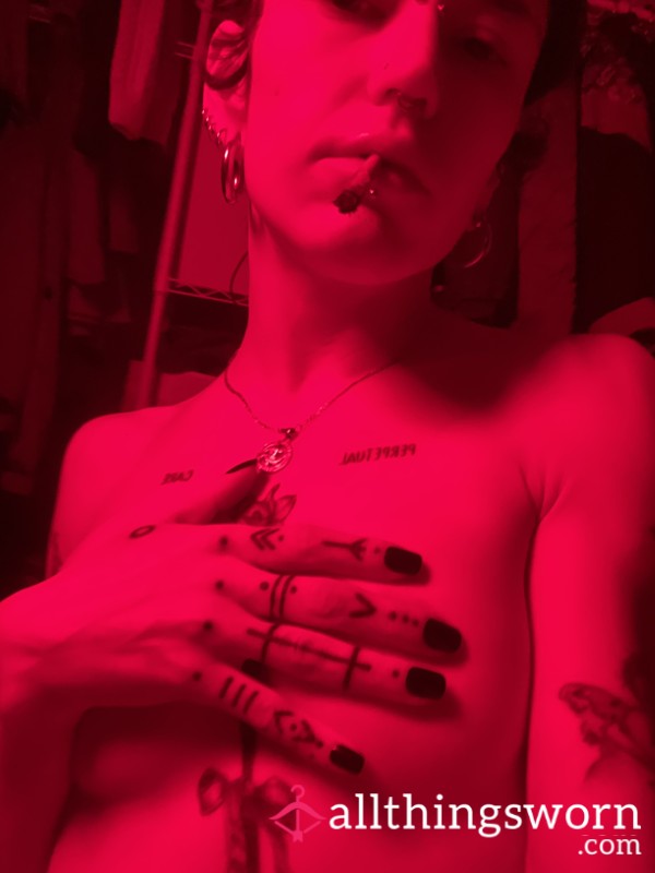 Red Light Therapy Nudes ;)