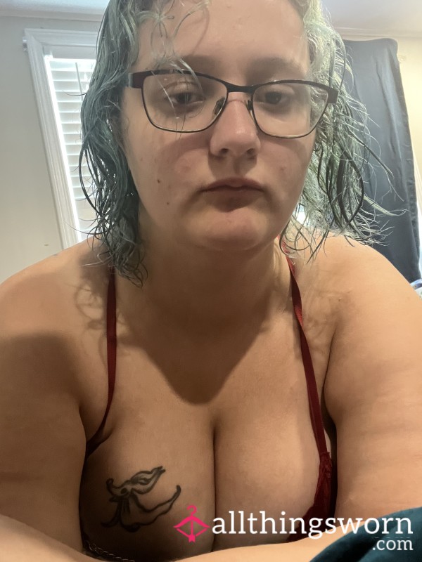 ❤️ Red Lingerie Photo Pack — 10 Exclusive Pics