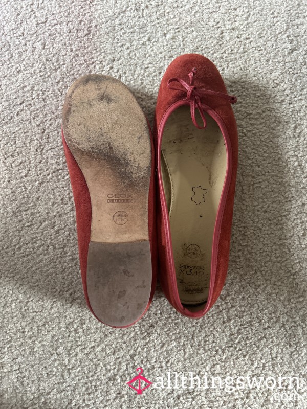 (PENDING) Red / Orange Ballet Flats Well Worn