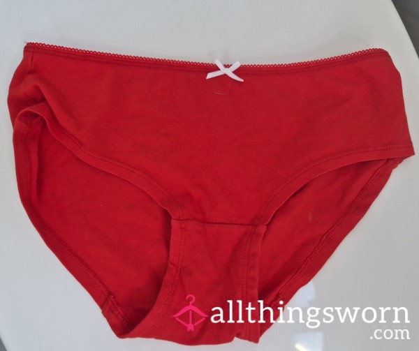 Red Short Style