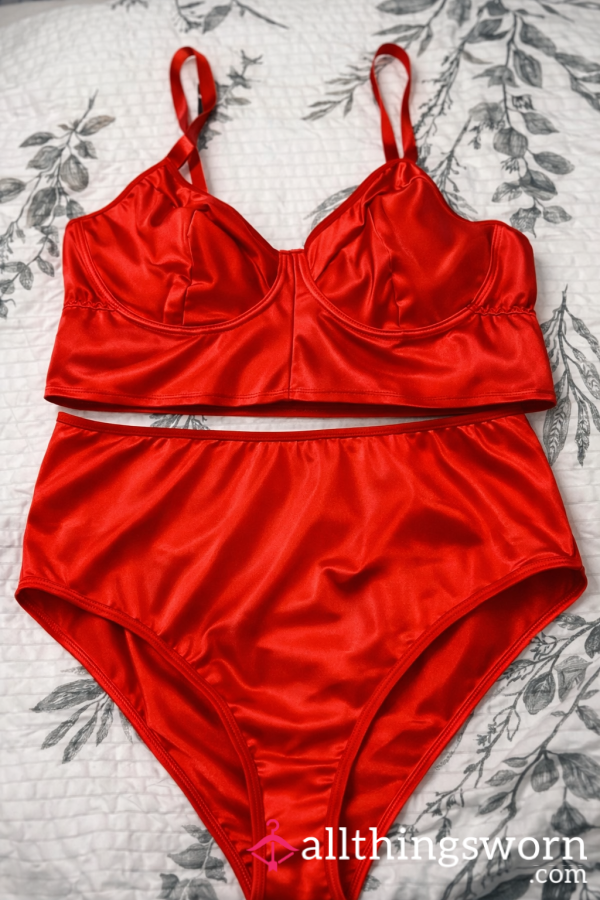 ❤️ Red Silk 2-Piece Set – £30 Inc. Postage ❤️