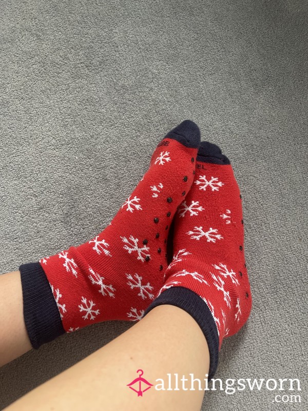 Red Snowflake Socks