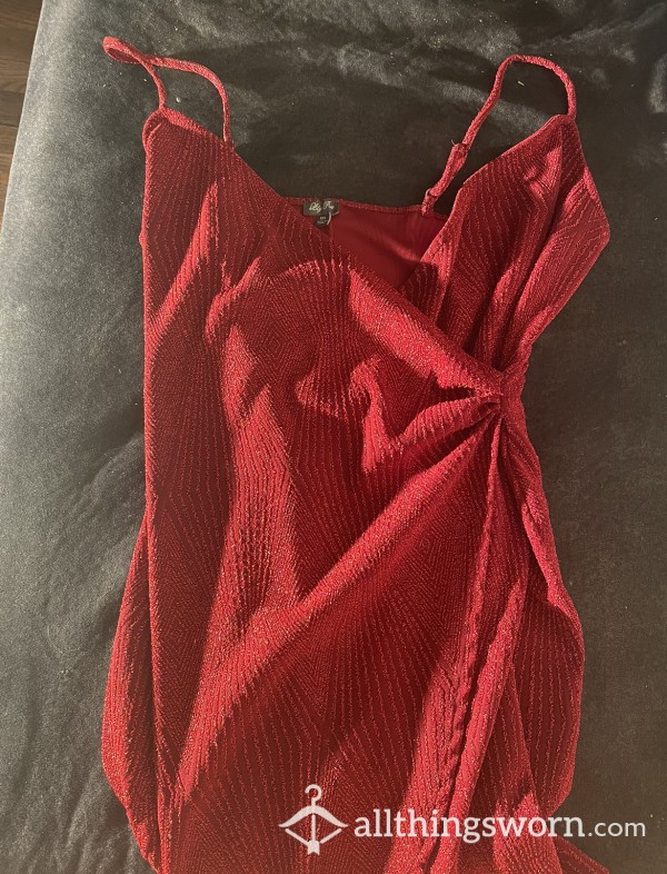 Red Sparkly Dress (XL)