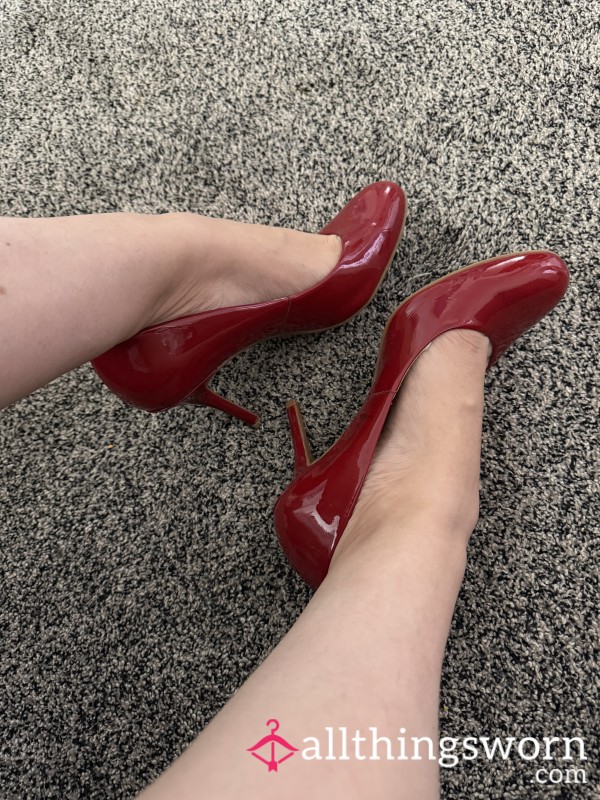 Red Work Heels 🥵🥵