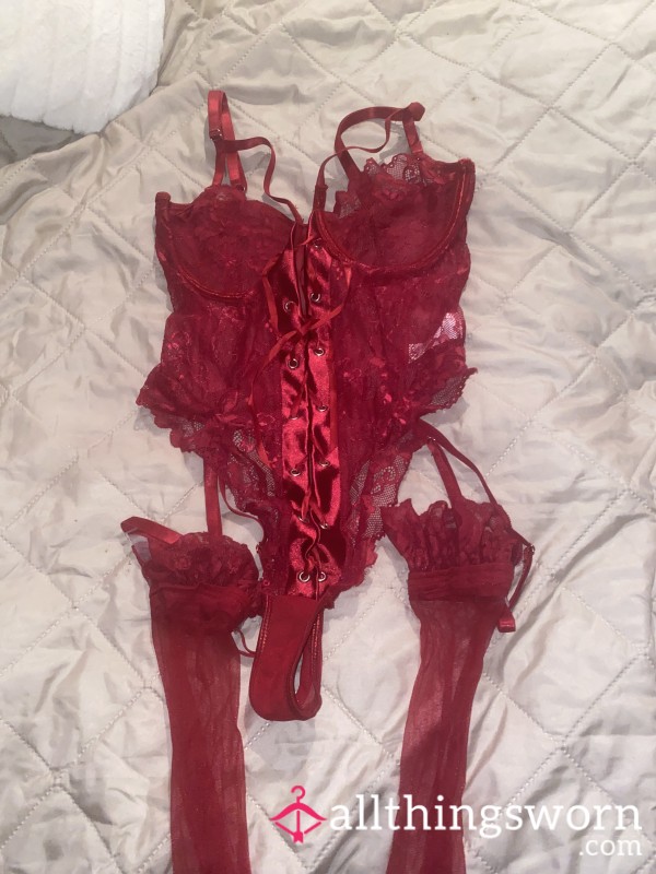 Reds My Favourite Colour😜 What About You😈