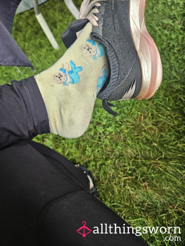 REEKS. I Wore These All Day In 100° Weather AND IT RAINED.