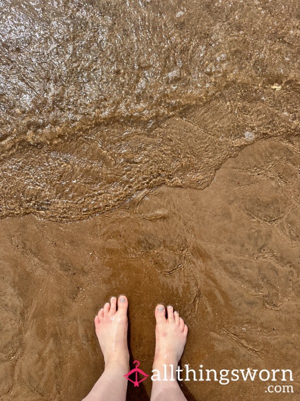 Relaxing Feet In The Sand — Sensual Beach Vibes Video