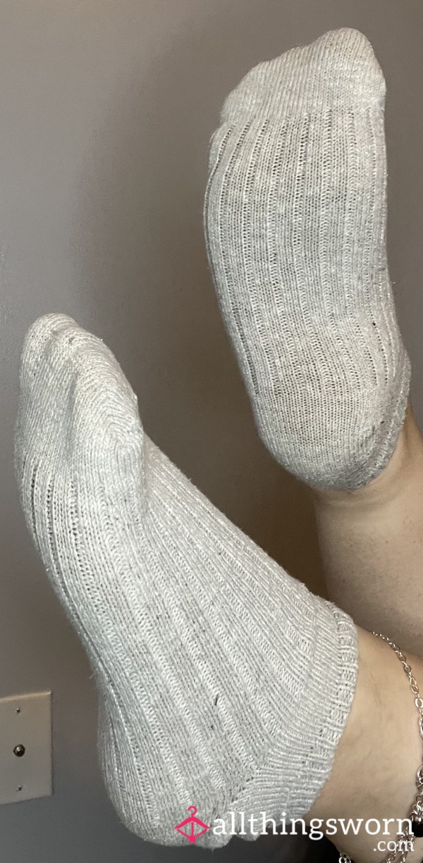 Ribbed Light Grey Socks