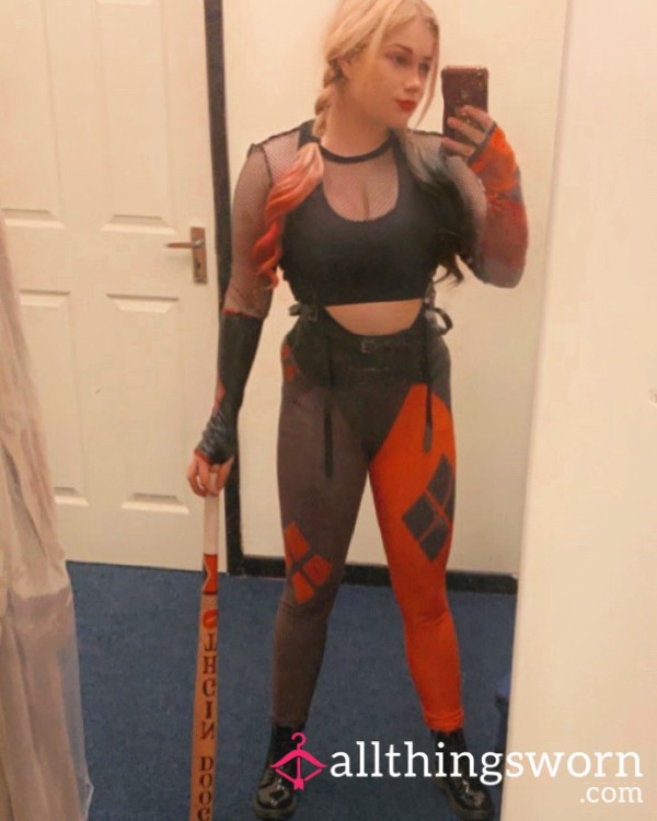 Ring Worn Wrestling Halloween - Harley Quinn Leggings
