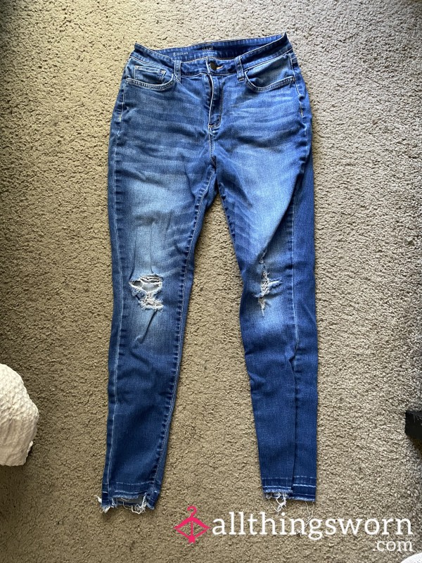 Ripped Skinny Jeans