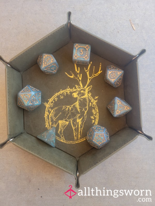 Roll Your Fate- Okay The Dice , Tribute The Queen