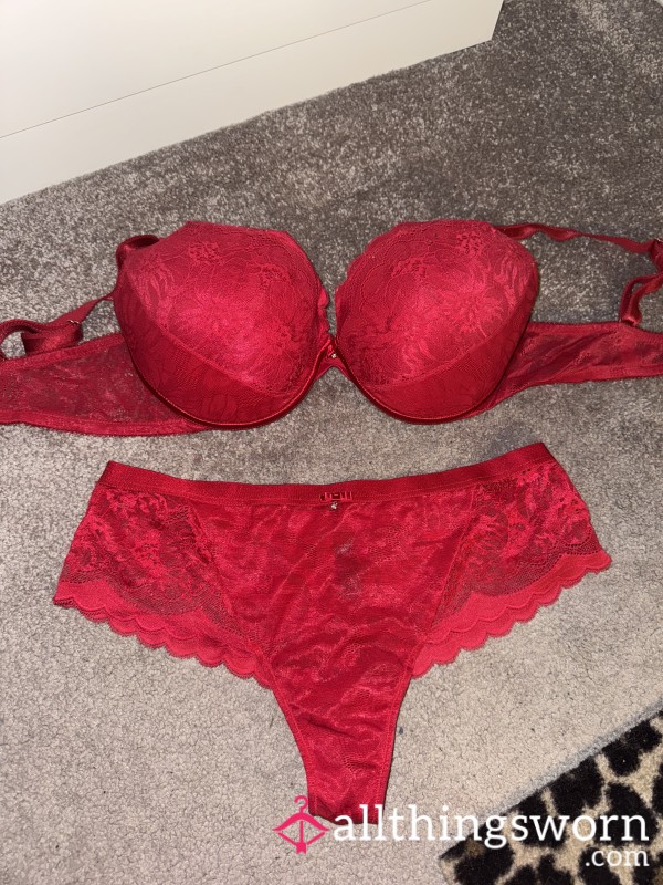 Veel Gedragen Rood Setje❤️