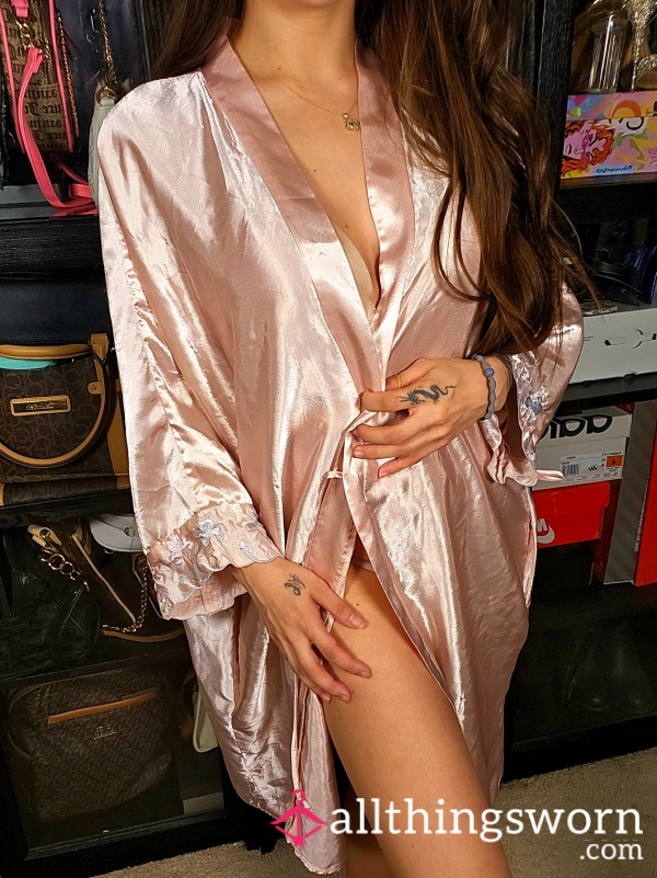 🌸Rose Gold Pink Satin Robe Old Well Worn Flor*l Flower Lingerie Wrap Robe Asian Japanese Canadian Tattooed Workout Athletic Fitness Model