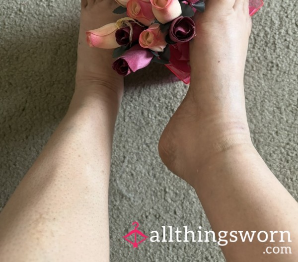 Roses Feet Pics 10 Pics